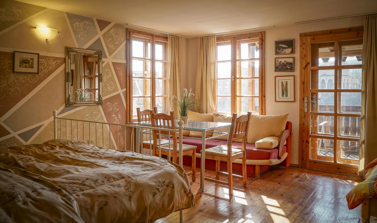 Готель Rooster House Велико-Тирново Екстер'єр фото